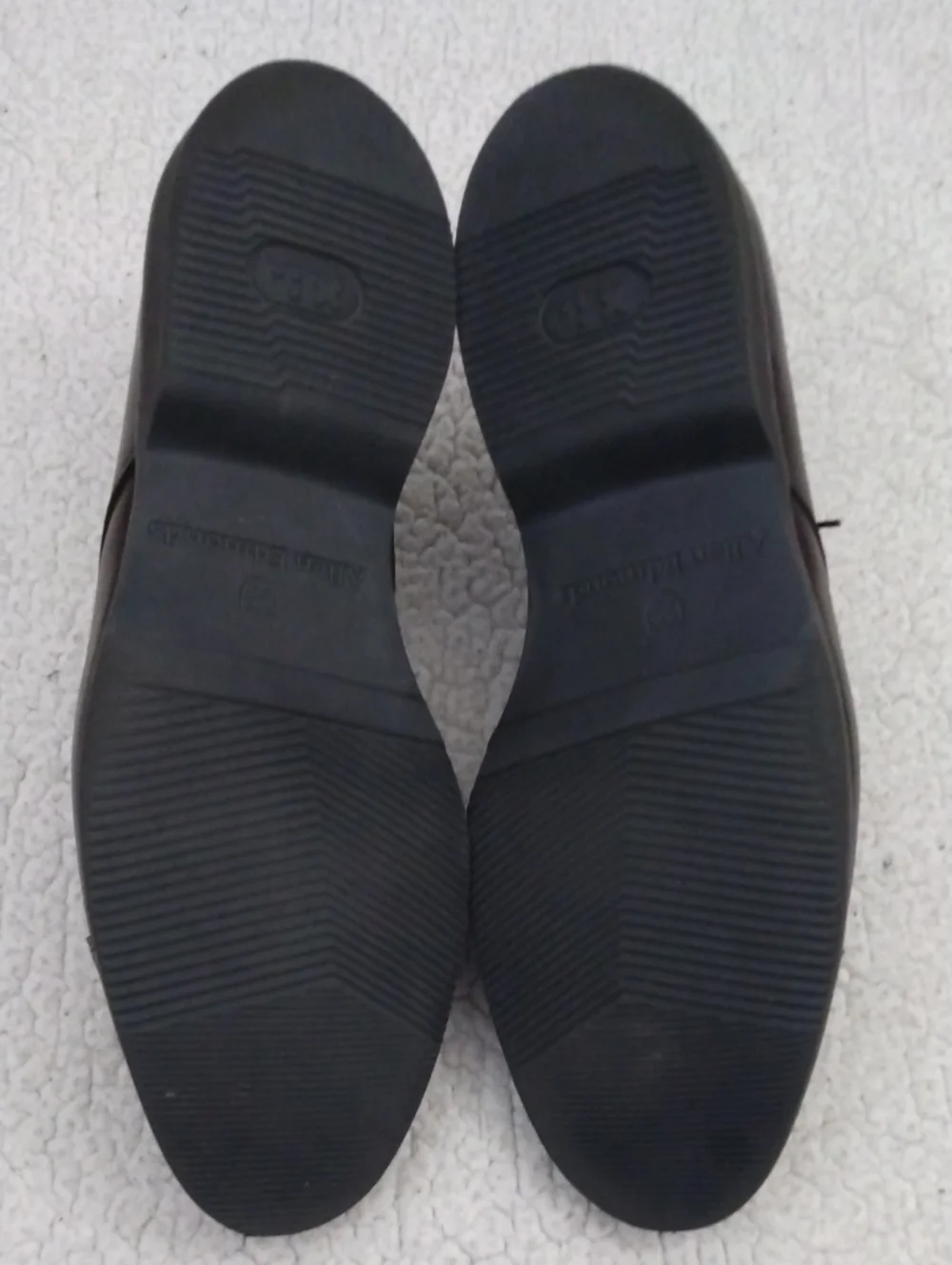 Like New Allen Edmonds Dark Brown Leather Derby Road Warriors Shoes